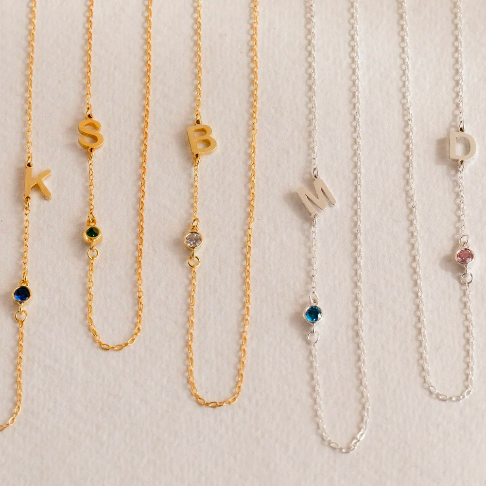 Collier initiales et pierres de naissance Laura