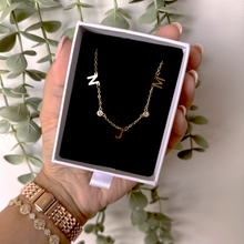 Collier Laura