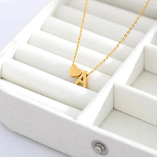 Collier initiale aimée
