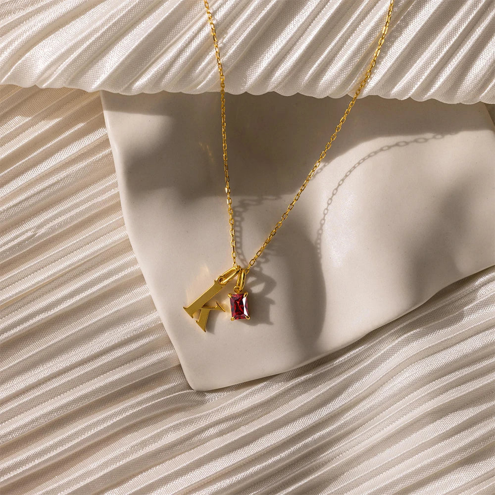Collier initiale et pierre de naissance Gemina