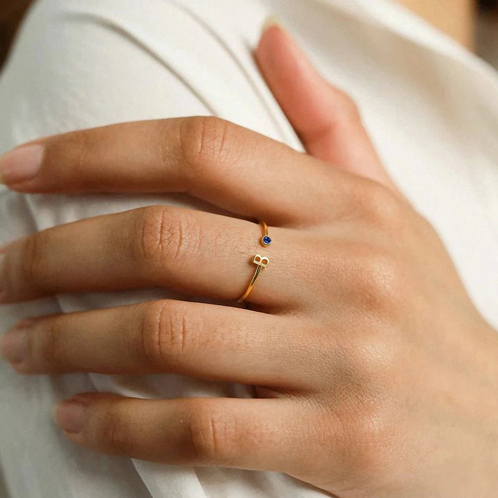 Bague initiale et pierre de naissance Aria