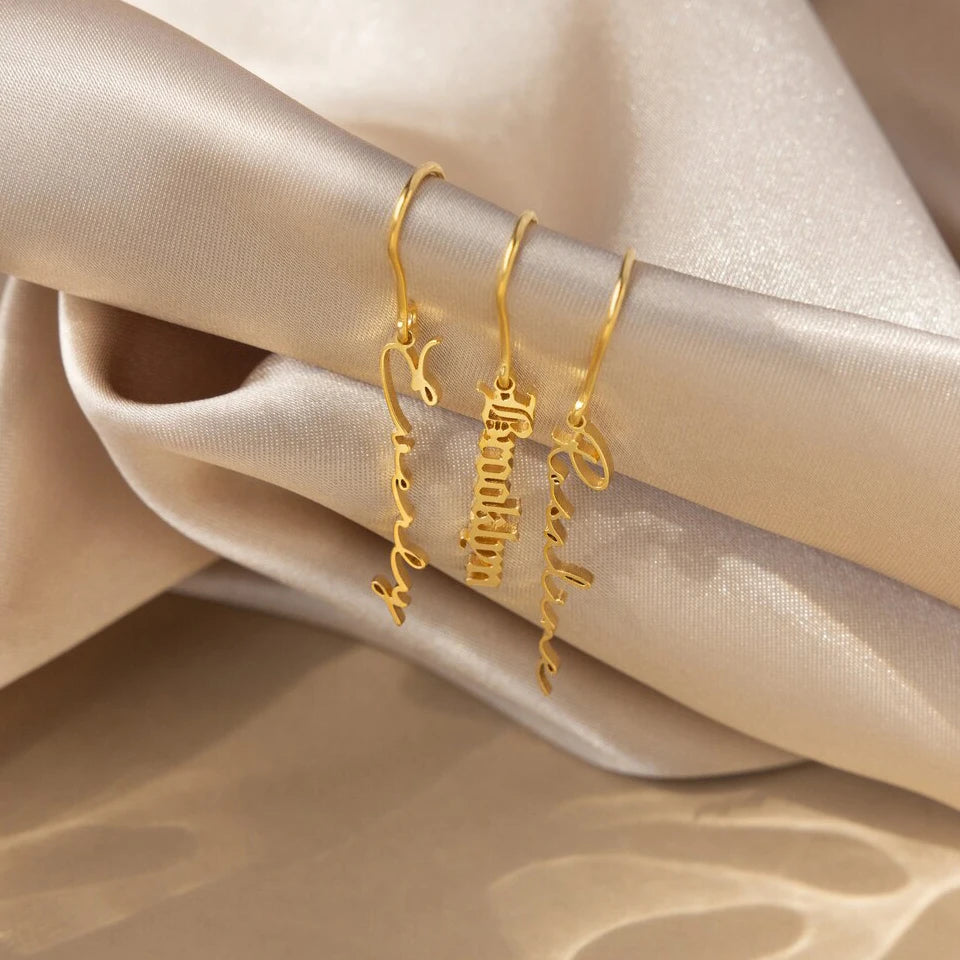 Boucles d'oreilles prénom vertical Anika