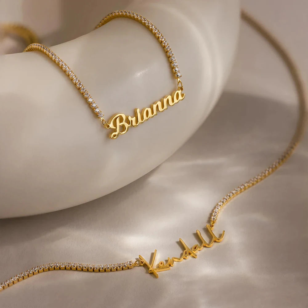 Collier serti prénom personnalisé Kendall