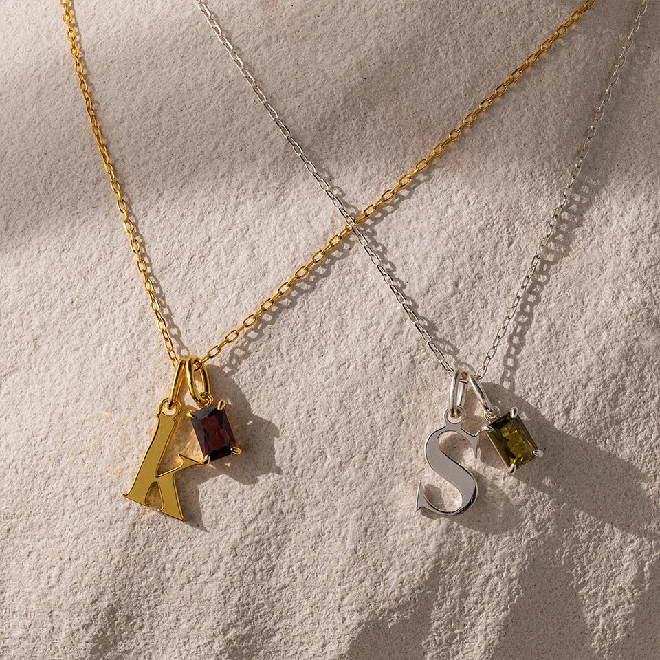 Collier initiale et pierre de naissance Gemina