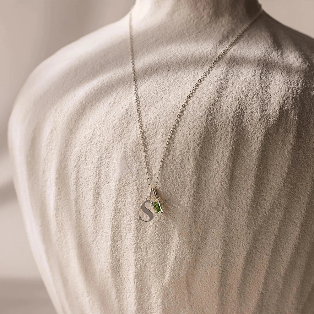 Collier initiale et pierre de naissance Gemina