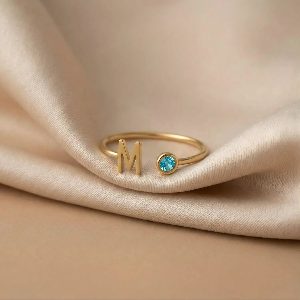 Bague initiale et pierre de naissance Aria