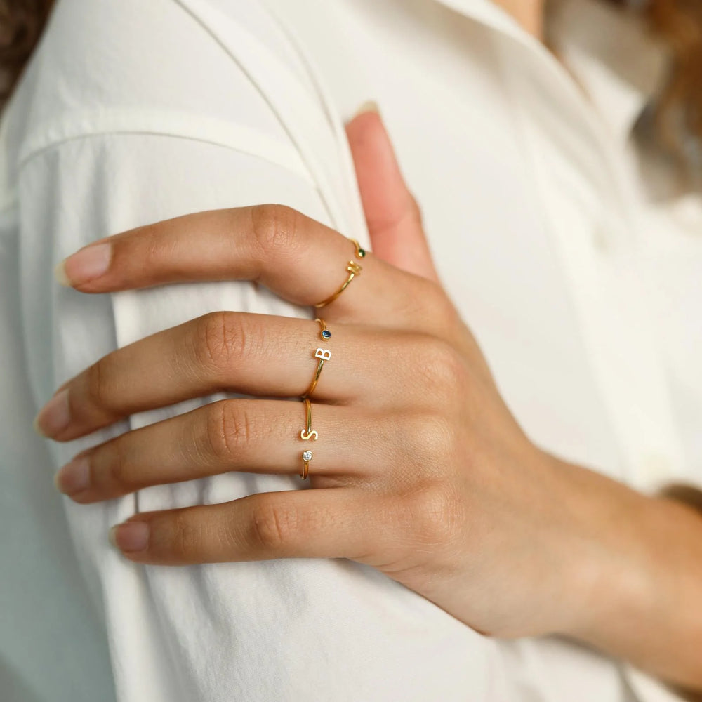 Bague initiale et pierre de naissance Aria