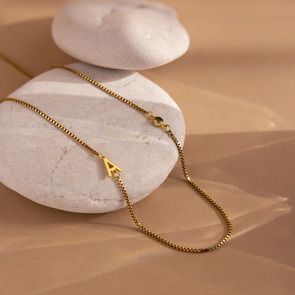 Collier une initiale & une pierre de naissance Evoke