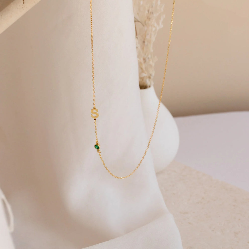 Collier initiales et pierres de naissance Laura